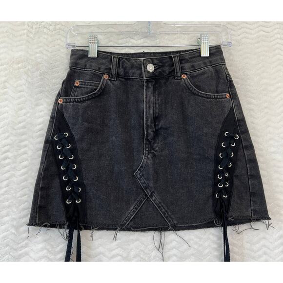 Topshop Moto Black Cutoff Demin Lace Up Edgy Biker Grunge Mini Skirt Womens 4 - Picture 3 of 12